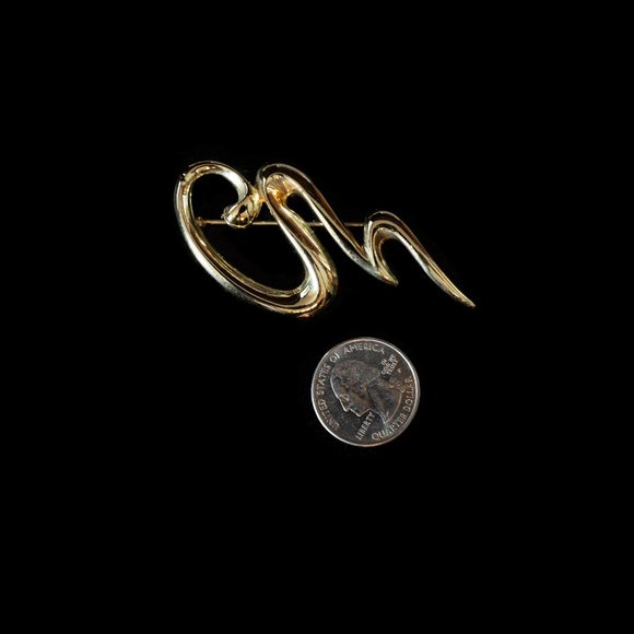 Brooch - Picture 1 of 2